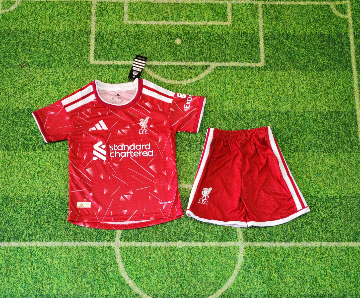 Liverpool 26/27 home kids jersey